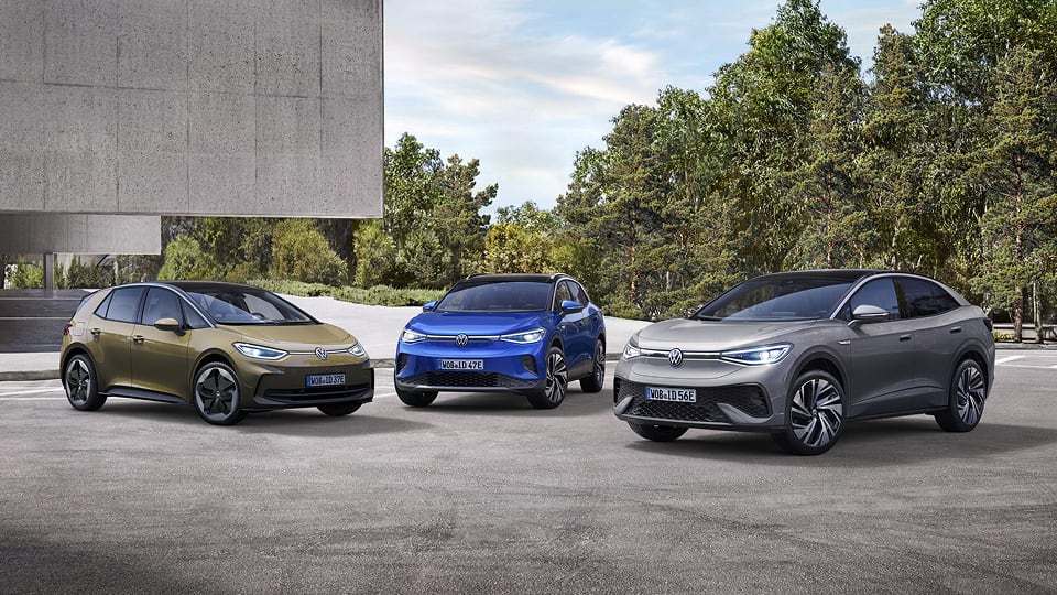 Front angled view of multiple Volkswagen vehicles